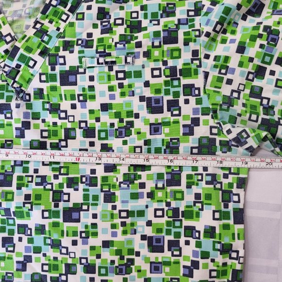DENVER HAYES GREEN SQUARES PATTERN NURSE SCRUBS SHORT SLEEVE TOP SIZE XS - Picture 9 of 13